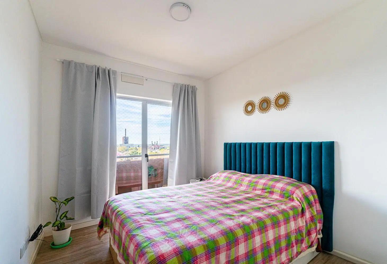 Venta departamento de 2 dormitorios con cochera Alberdi, Rosario 1