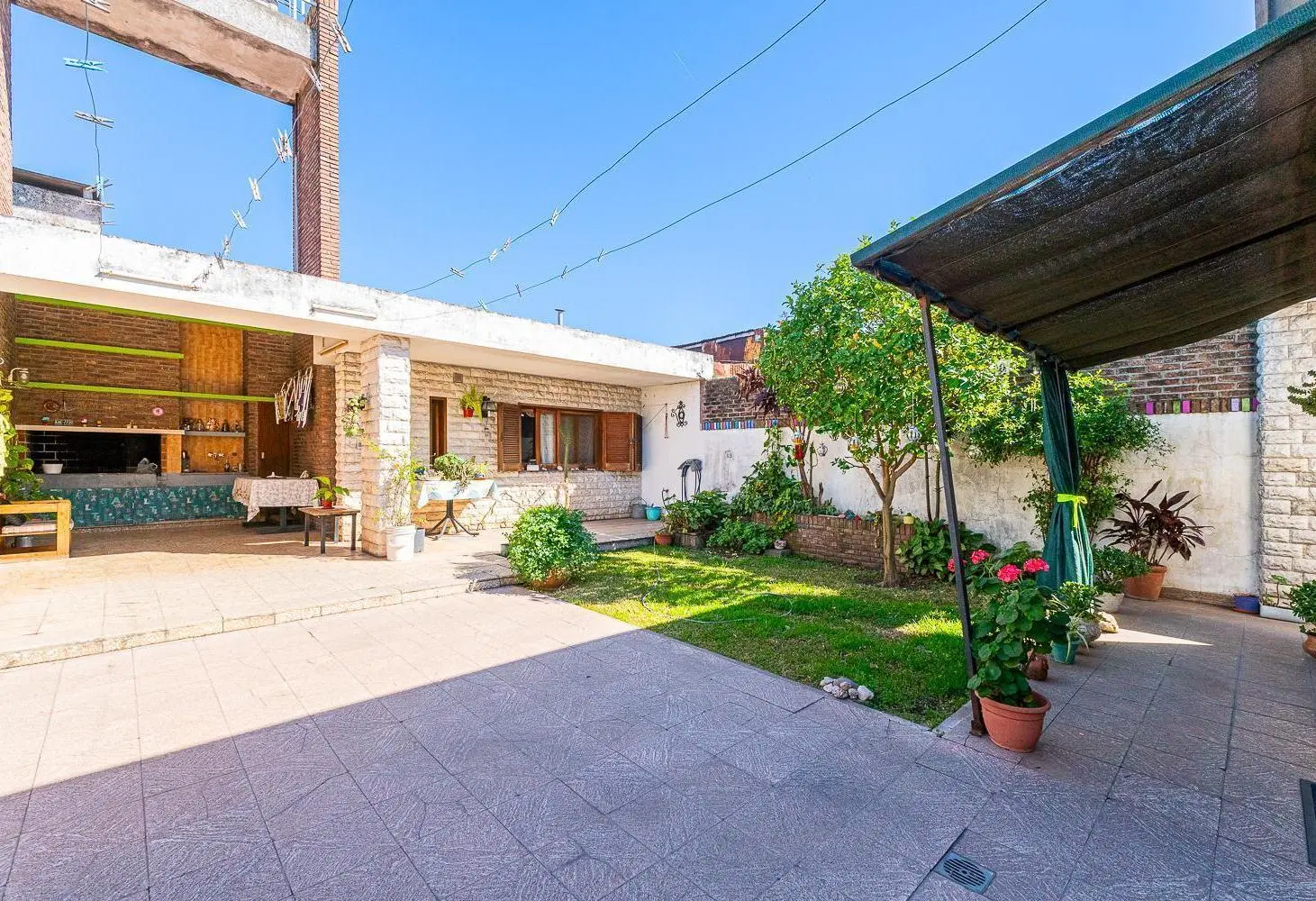 Venta casa de 4 dormitorios con jardín y quincho barrio Belgrano, Rosario 3