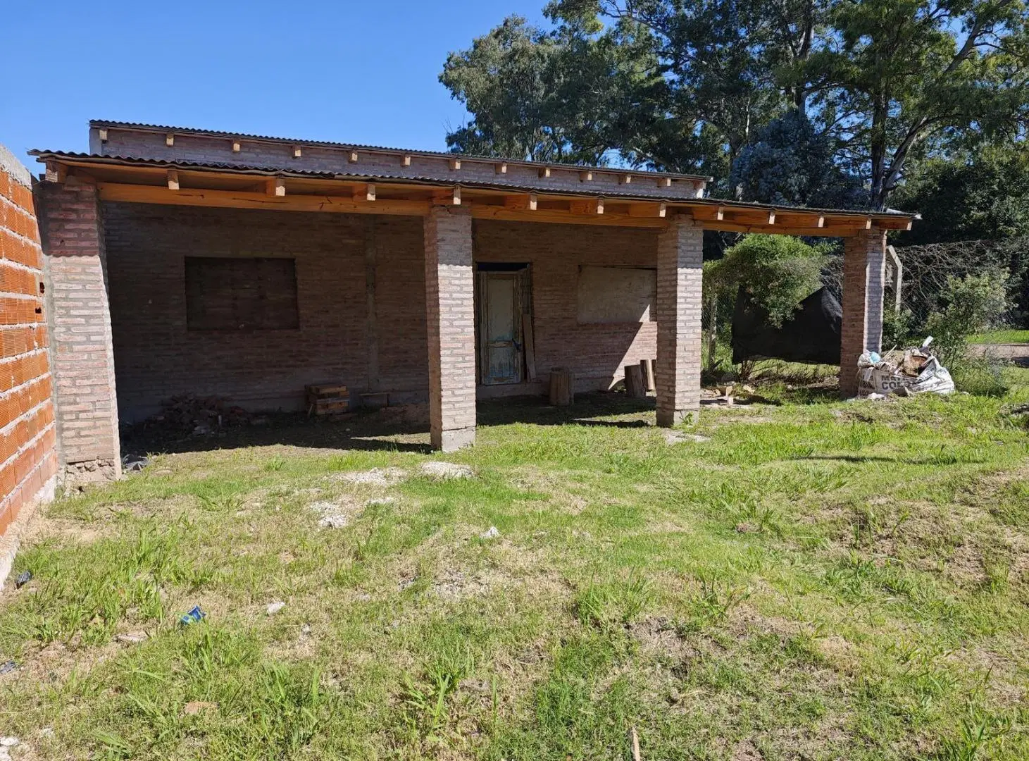 Venta terreno con construcción empezada barrio Lomas de Alicia, Granadero Baigorria 1