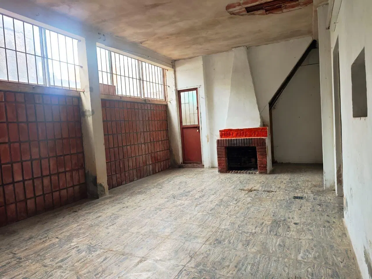 Venta casa a reciclar de 2 dormitorios con patio cerrado ,Fisherton 8