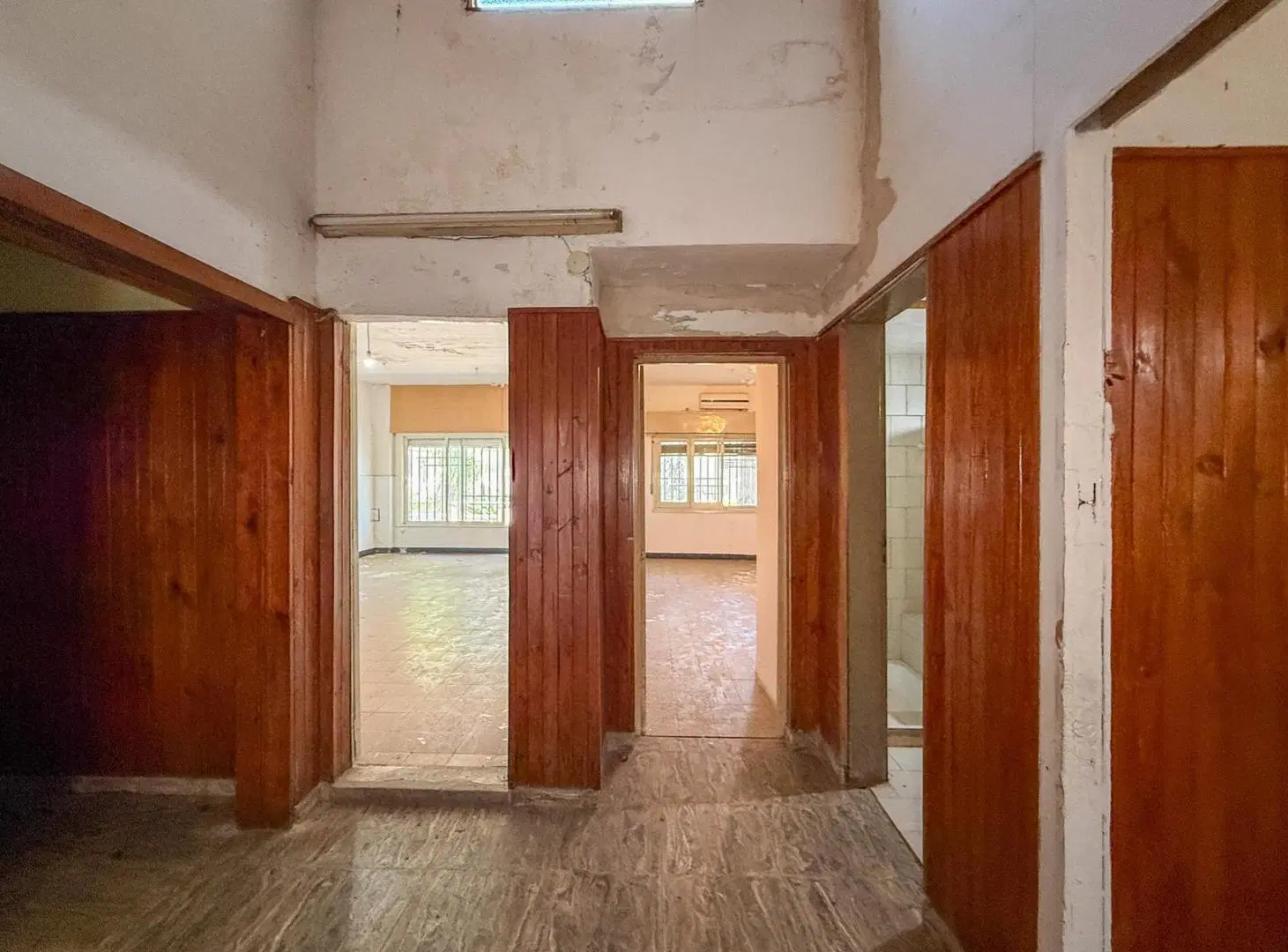 Venta casa a reciclar de 2 dormitorios con patio cerrado ,Fisherton 2