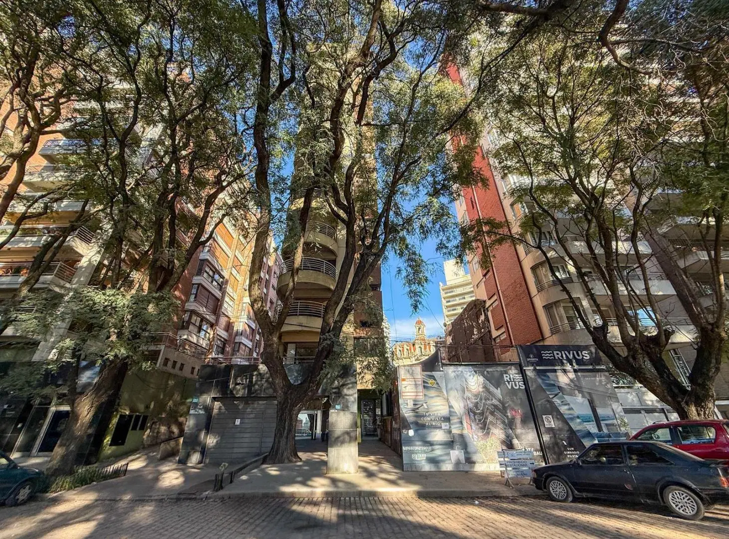 Venta departamento de 3 dormitorios con balcón zona Rio, Rosario 3