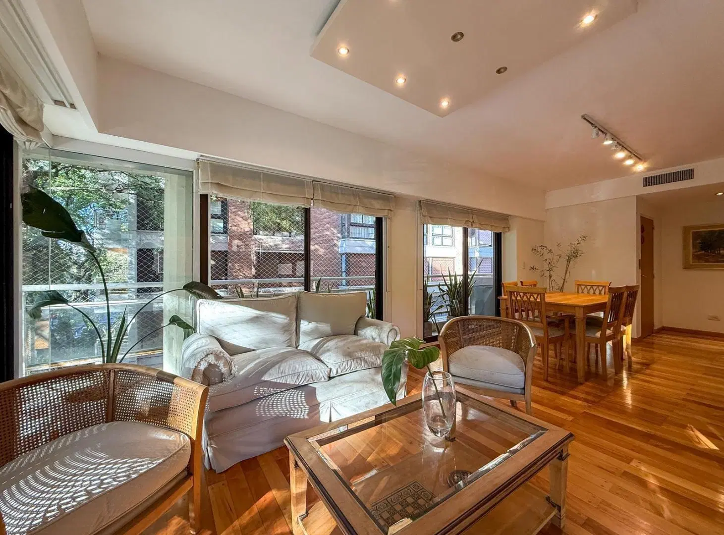 Venta departamento de 3 dormitorios con balcón zona Rio, Rosario 4