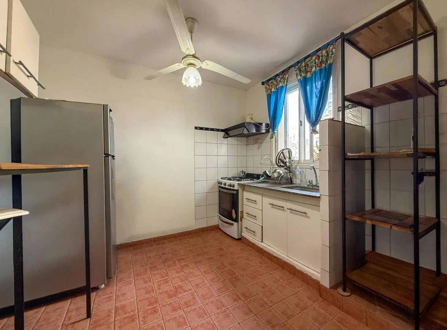Venta departamento de 3 dormitorios, balcón y cochera, zona Rio, Rosario 5