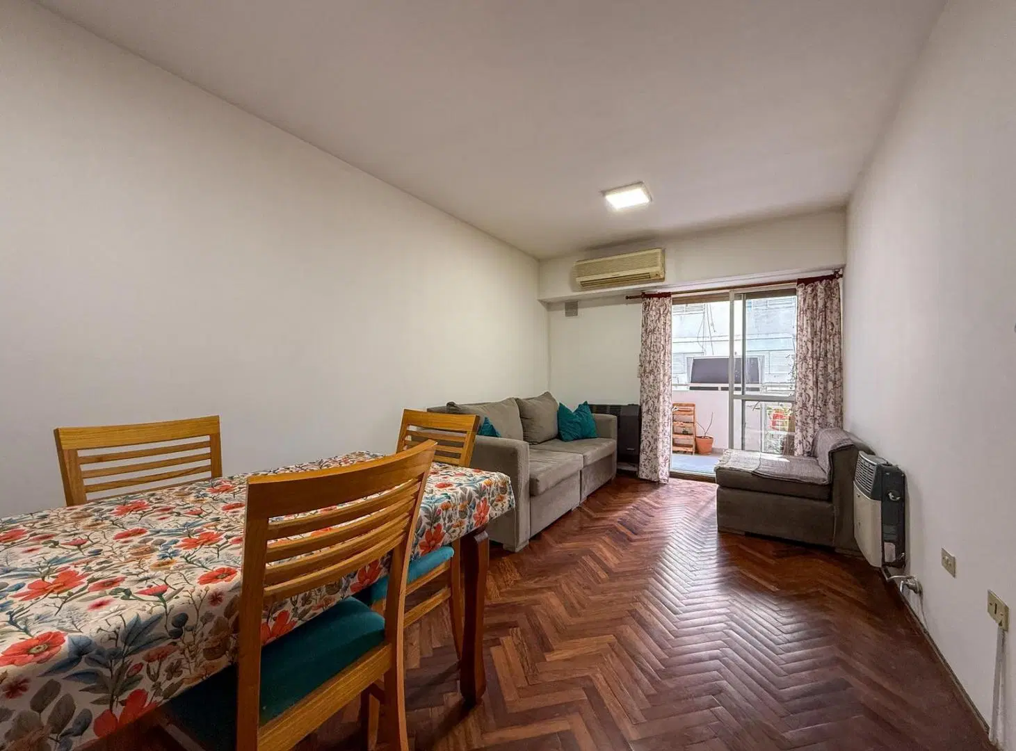 Venta departamento de 3 dormitorios, balcón y cochera, zona Rio, Rosario 3