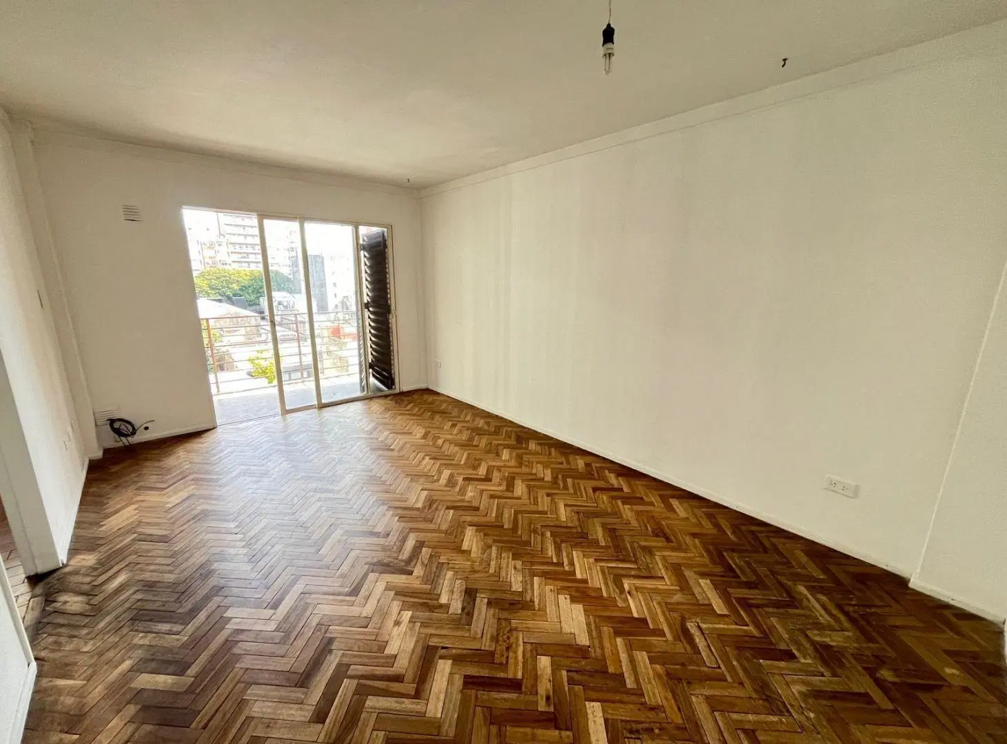Alquiler departamento de 1 dormitorio con balcón zona Centro Rosario 3