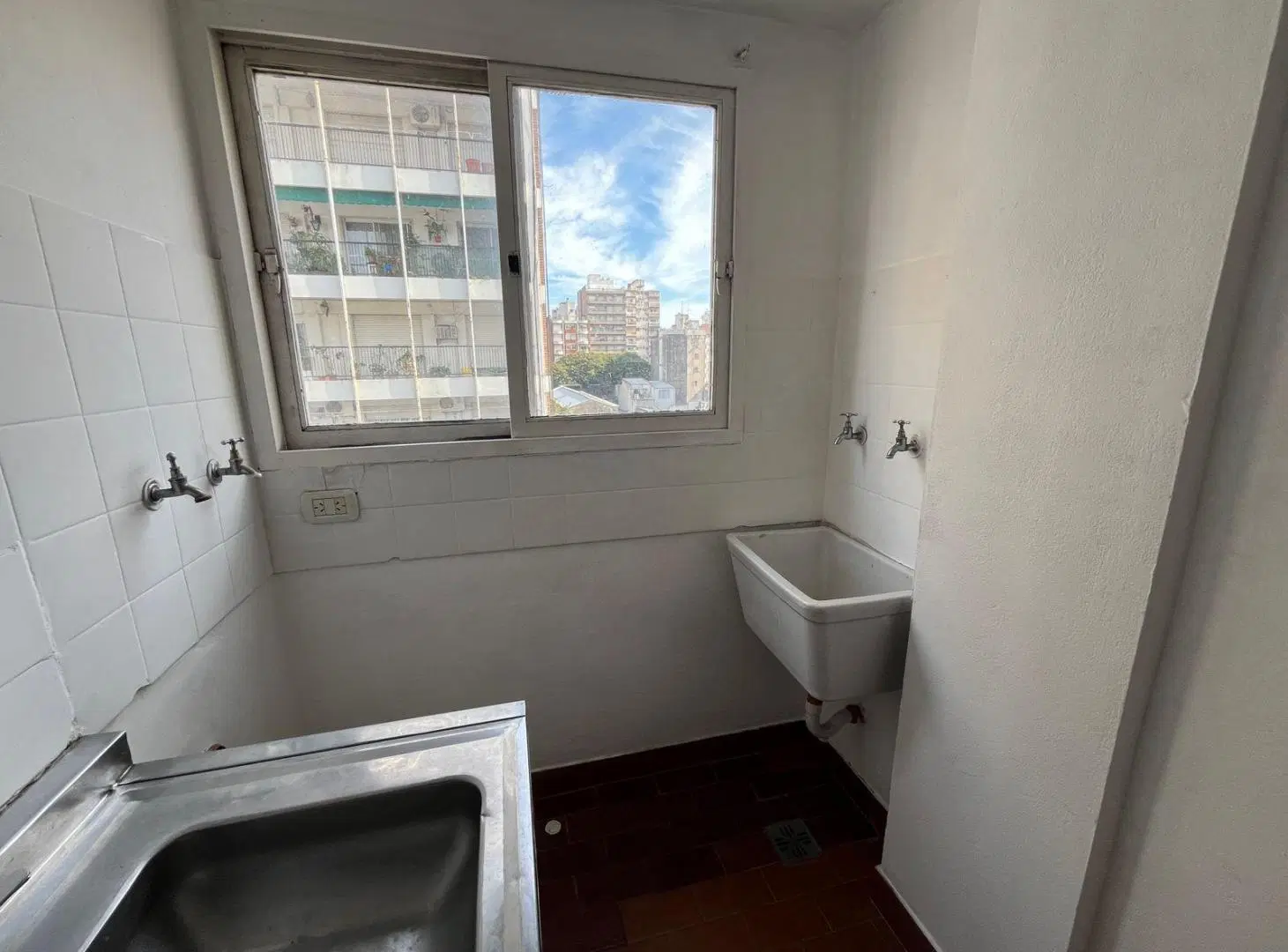 Alquiler departamento de 1 dormitorio con balcón zona Centro Rosario 5