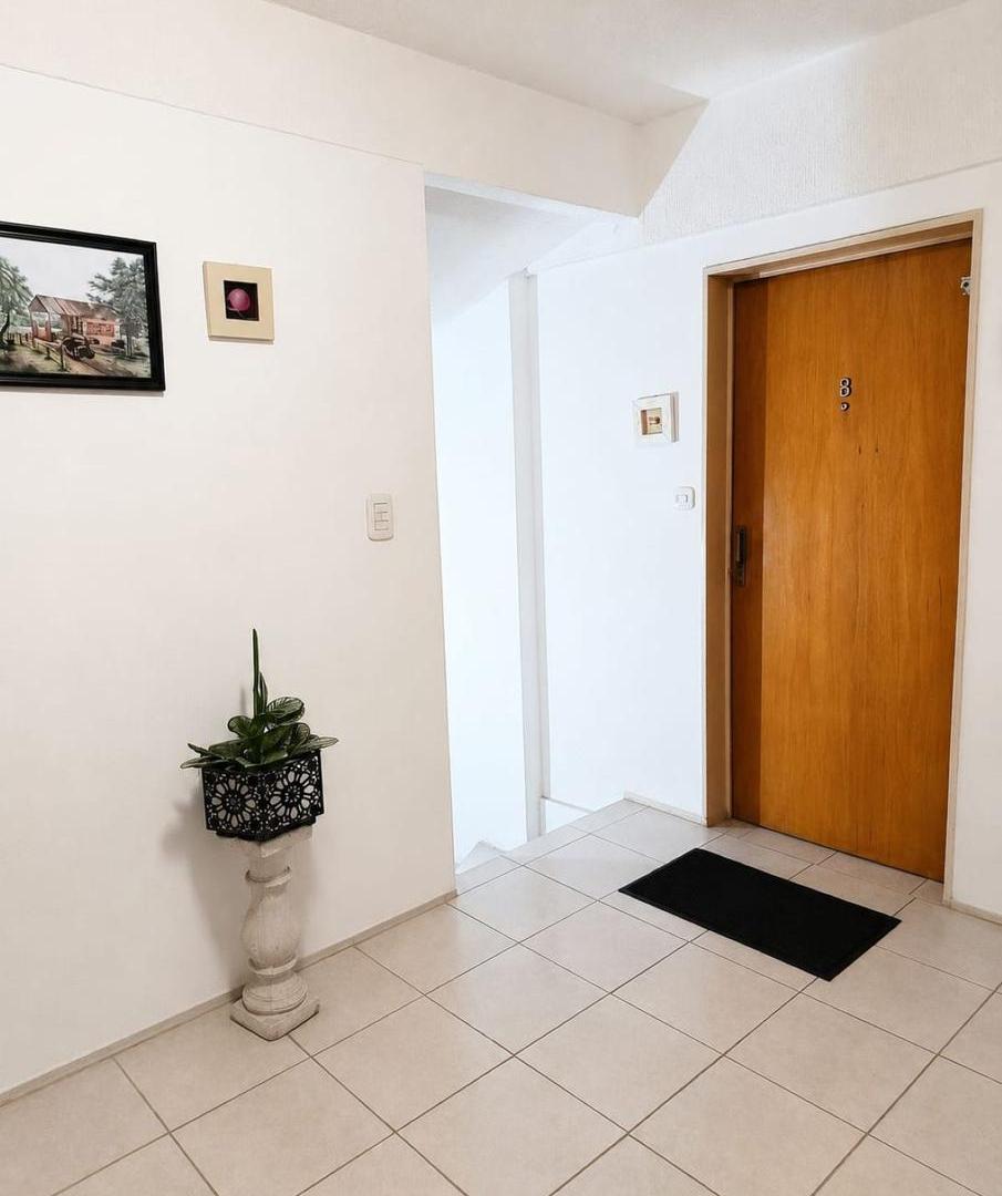 Foto de Venta departamento de 2 dormitorios barrio Las Delicias, Rosario, imagen 2