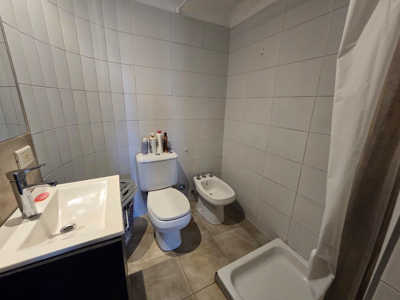 Foto de Venta departamento monoambiente con balcón, barrio República de la, imagen 4