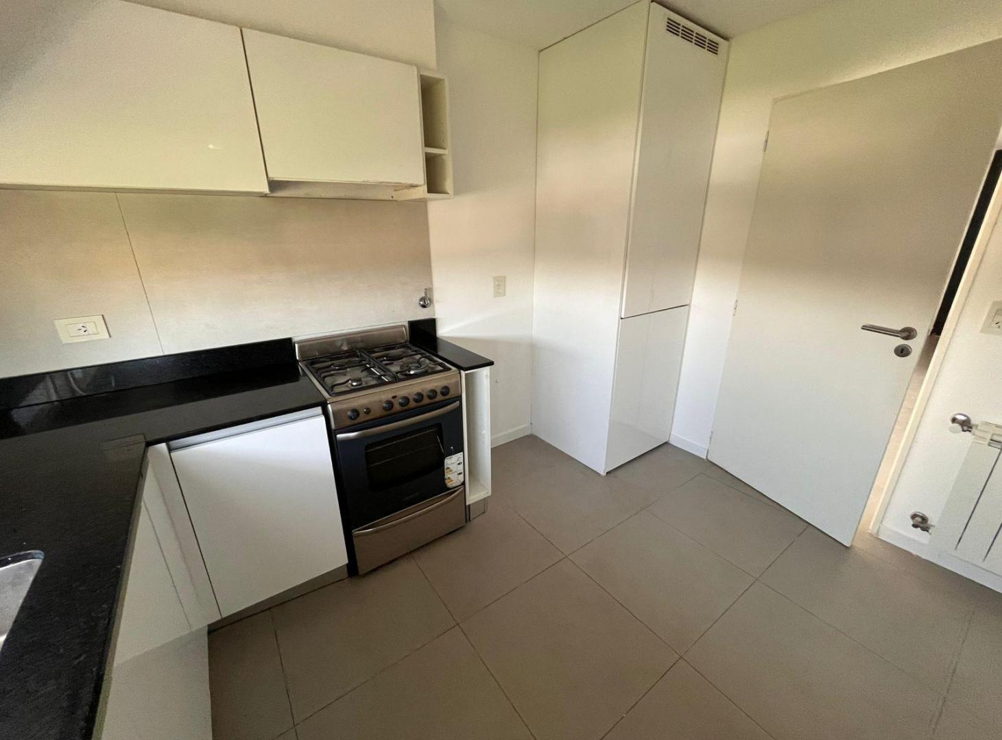 Foto de Alquiler departamento de 2 dormitorios con balcón/terraza y cochera en, imagen 5