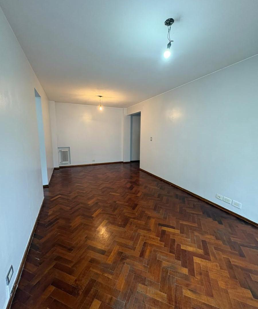 Foto de Alquiler departamento de 2 dormitorios con cochera zona Centro, Rosario, imagen 3