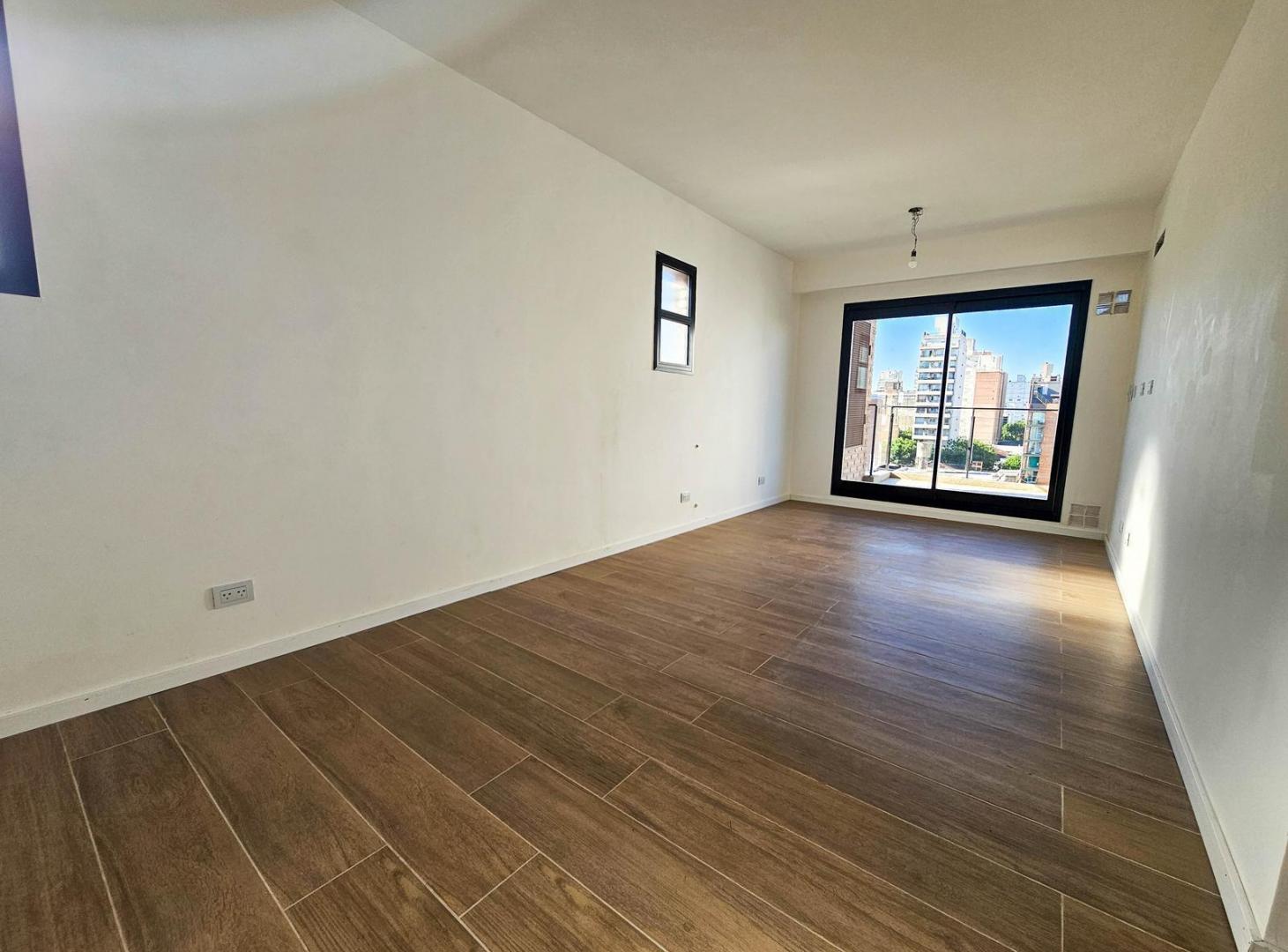 Foto de VENTA DEPARTAMENTO 2 DORMITORIOS CON PRINCIPAL EN SUITE Y BALCÓN, imagen 1