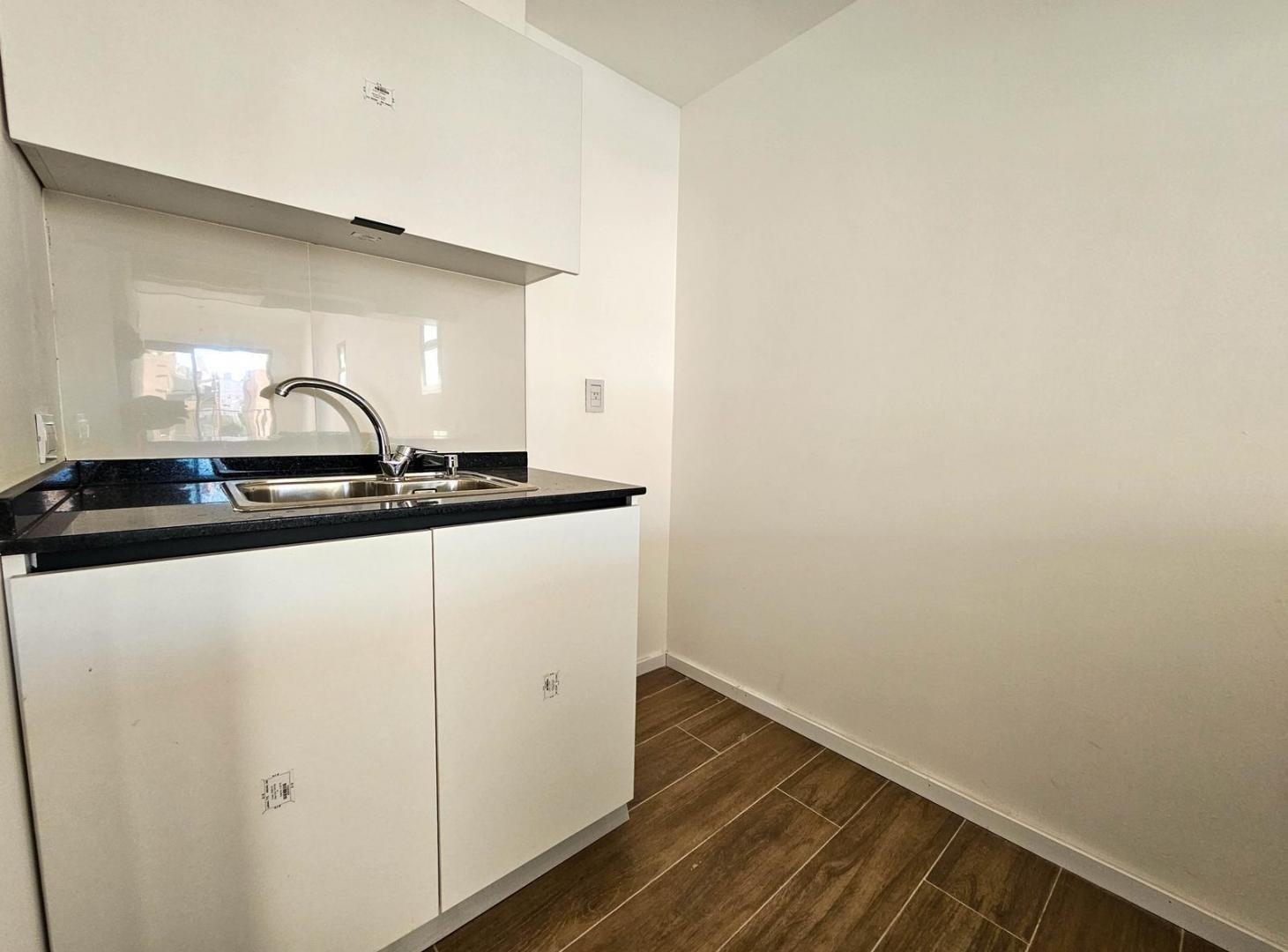 Foto de VENTA DEPARTAMENTO 2 DORMITORIOS CON PRINCIPAL EN SUITE Y BALCÓN, imagen 5