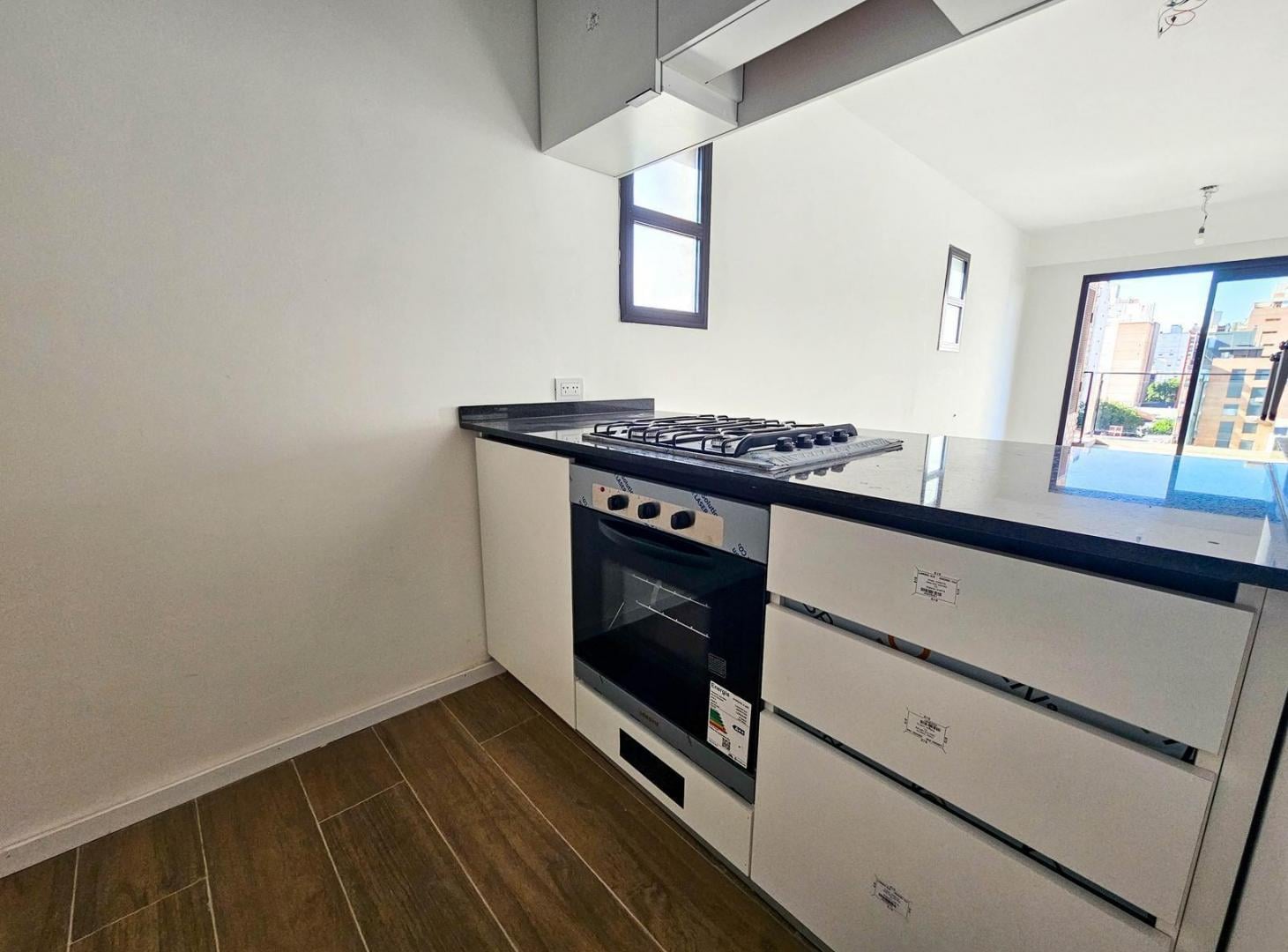 Foto de VENTA DEPARTAMENTO 2 DORMITORIOS CON PRINCIPAL EN SUITE Y BALCÓN, imagen 3