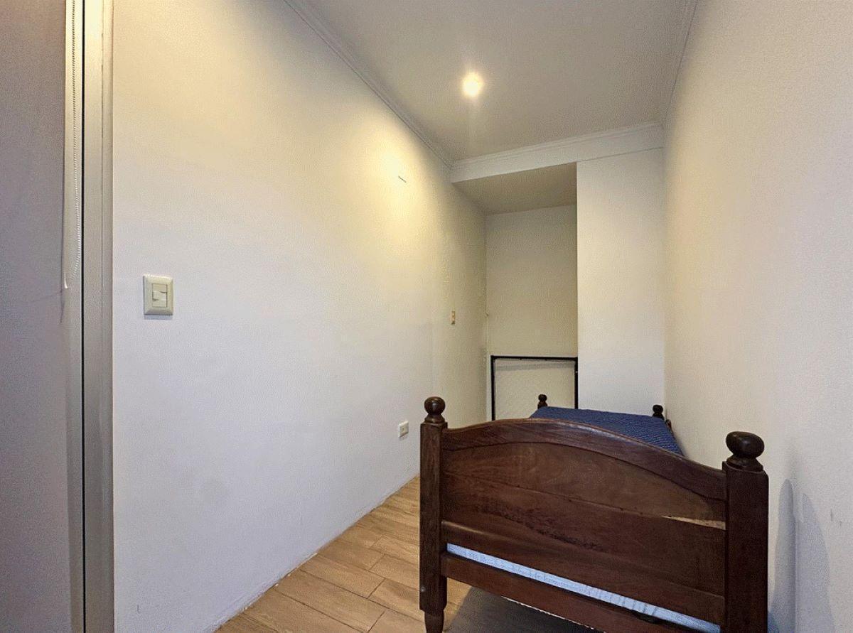 Foto de Venta/permuta casa de 1 dormitorio comodín con cochera, jardín y, imagen 3