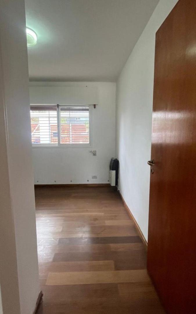Foto de Venta casa de 2 dormitorios+ comodín y pileta. Los Solares, Zona 4, imagen 4