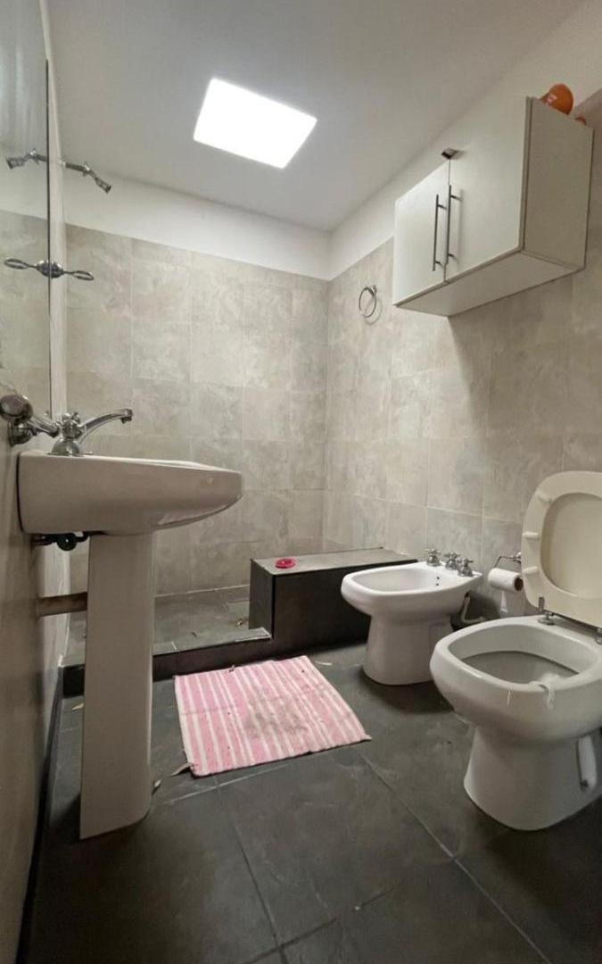 Foto de Venta casa de 2 dormitorios+ comodín y pileta. Los Solares, Zona 4, imagen 2