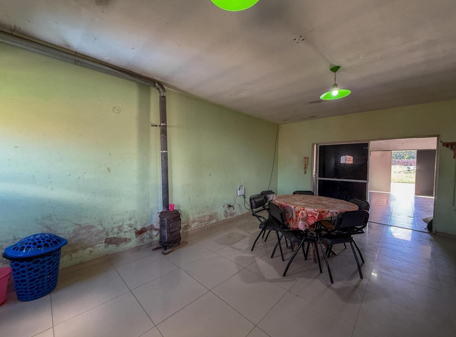 Foto de Venta casa de 2 dormitorios con patio y cochera Granadero Baigorria, imagen 2