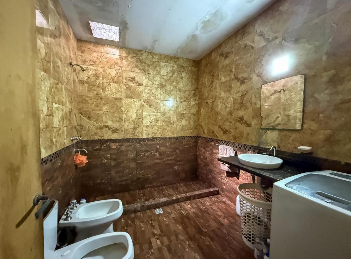 Foto de Venta casa de 2 dormitorios con patio y cochera Granadero Baigorria, imagen 4