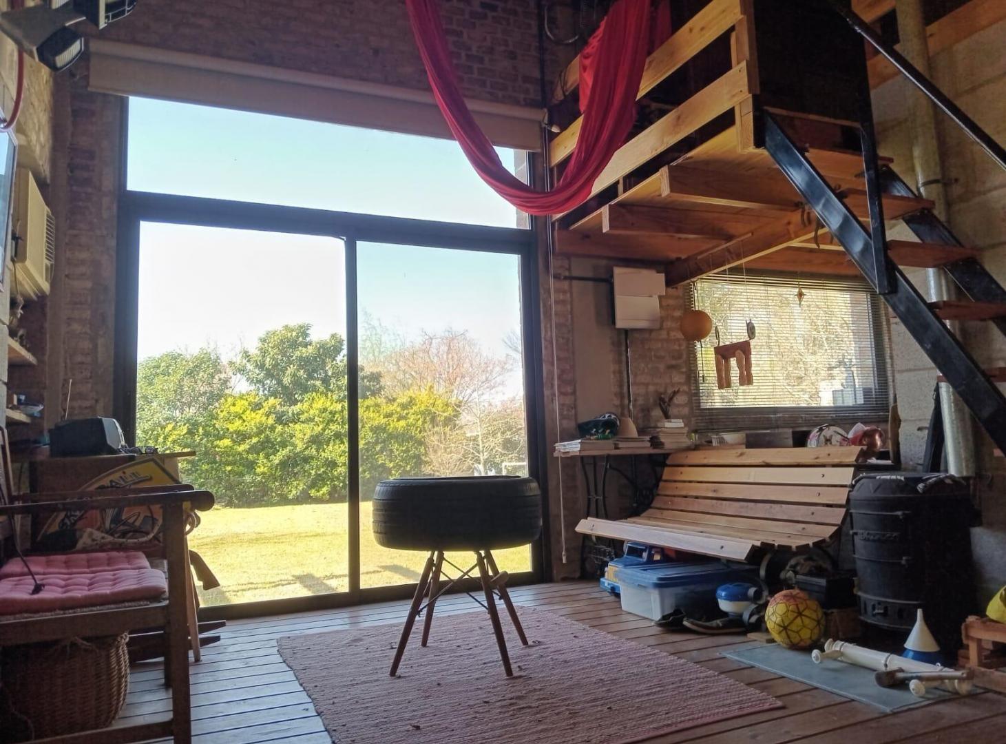 Foto de Venta casa tipo loft de 1 dormitorio con pileta en Andino, imagen 2