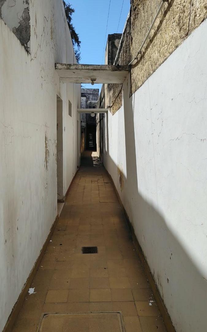 Foto de Venta PH de pasillo a reciclar de 3 dormitorios con patio y terraza, imagen 1