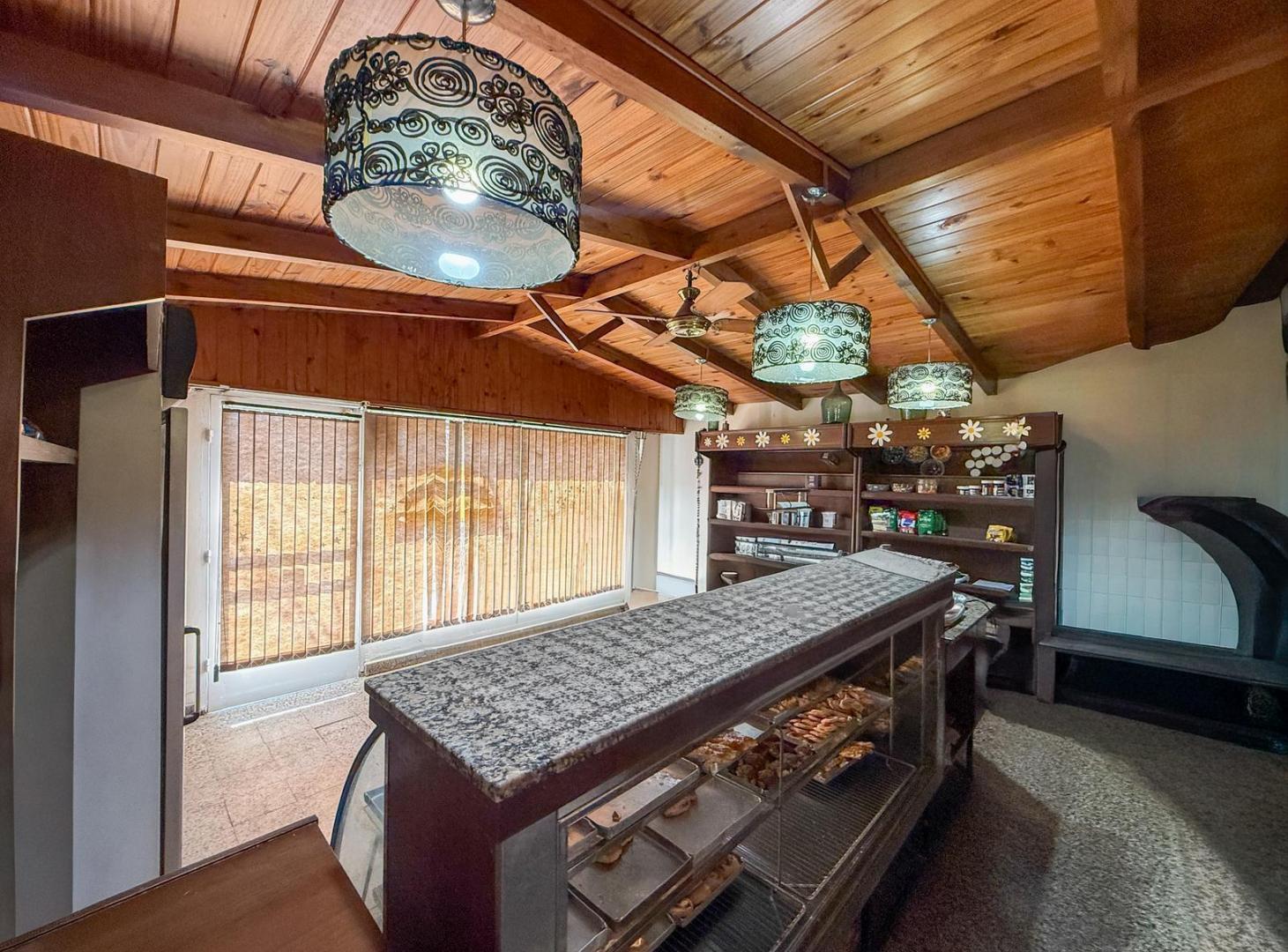 Foto de Venta casa de 3 dormitorios con local comercial en planta baja, imagen 4