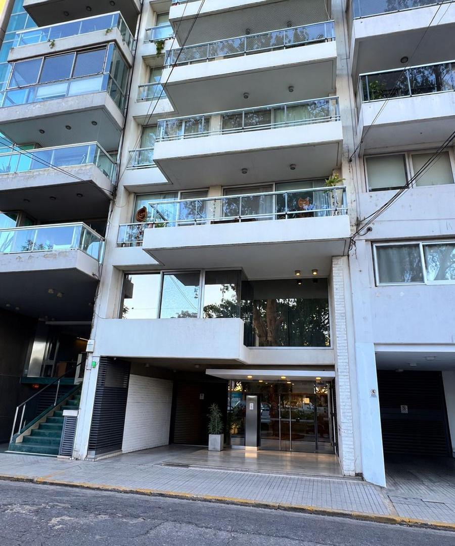 Foto de Alquiler departamento amoblado de 1 dormitorio con cochera y amenities, imagen 1