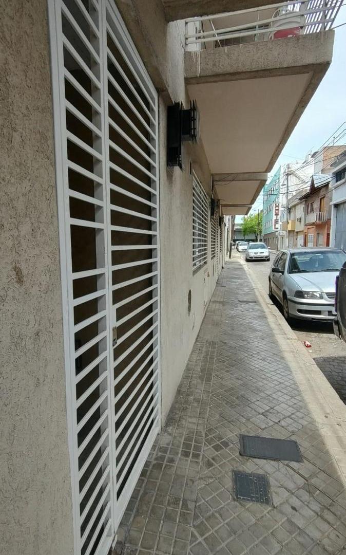 Foto de Venta dúplex de 1 dormitorio con balcón y terraza exclusiva barrio Luis, imagen 2
