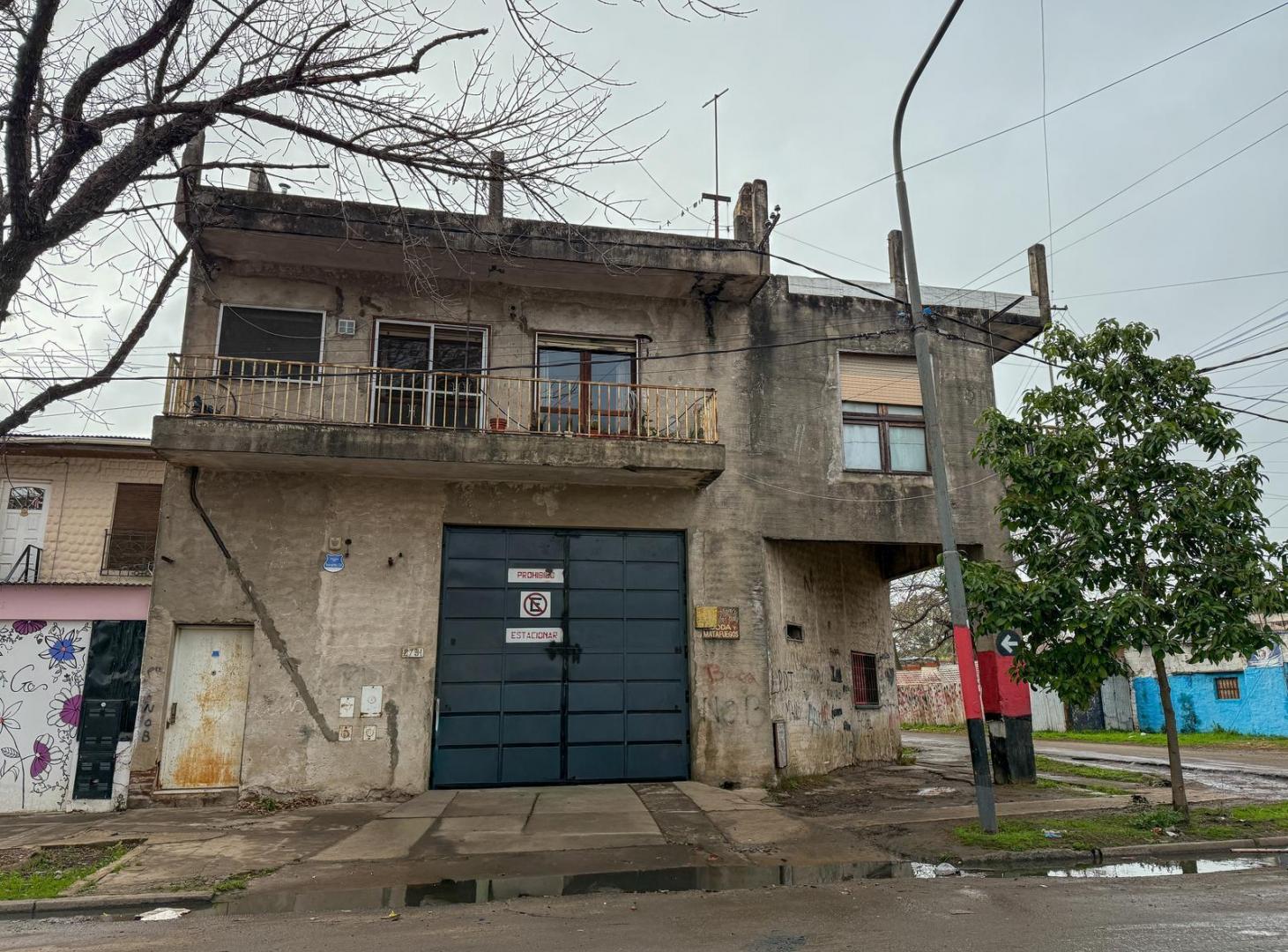 Foto de Venta galpón casa de 3 dormitorios barrio Triangulo, Rosario, imagen 1