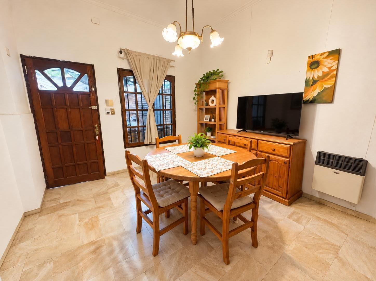 Foto de Venta PH de 4 dormitorios con cochera barrio Pichincha, Rosario, imagen 1