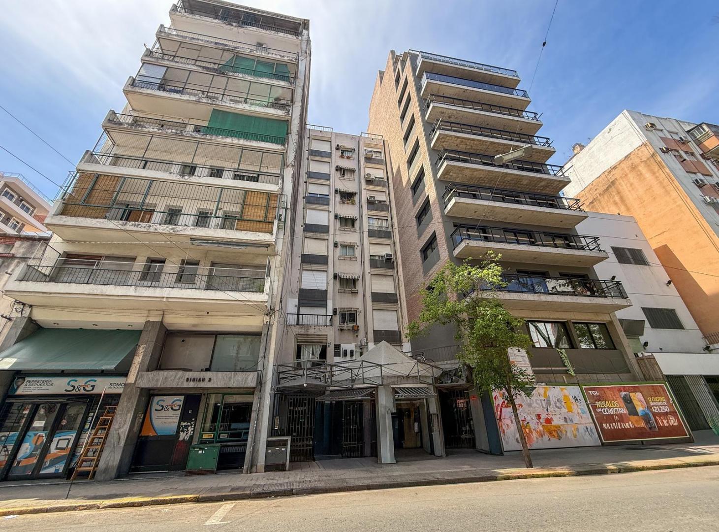 Foto de Venta departamento de 1 dormitorio con balcón zona Centro, Rosario, imagen 2