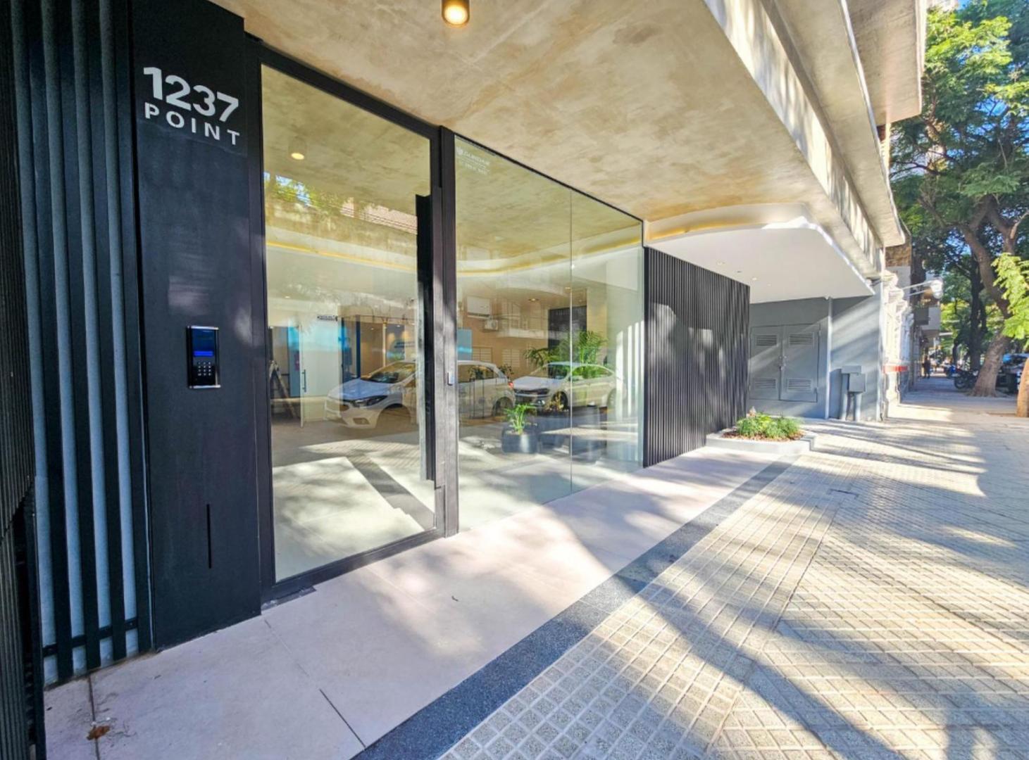 Foto de Alquiler departamento monoambiente con terraza exclusiva ,zona Centro, imagen 1
