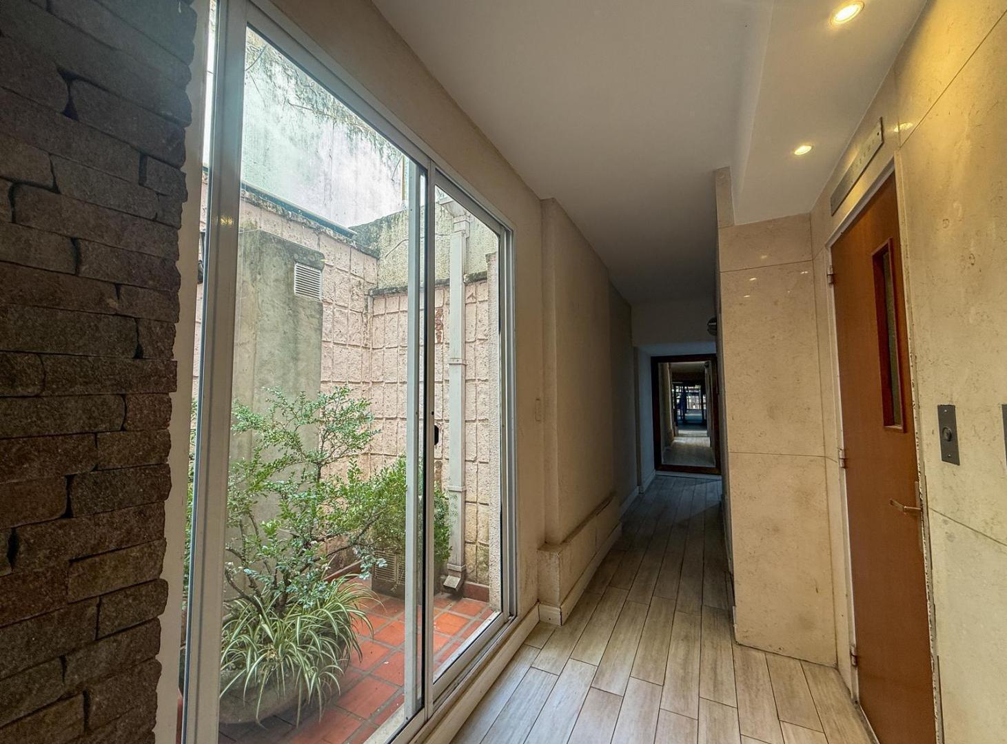 Foto de Venta departamento de 1 dormitorio con balcón zona Centro, Rosario, imagen 3