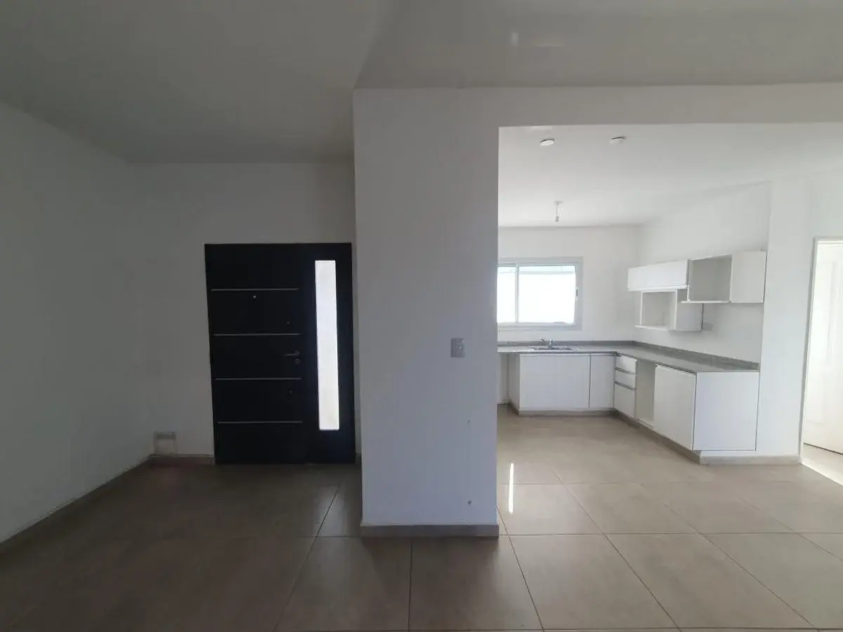 CASA EN VENTA - BARRIO CERRADO COMARCA DE ALLENDE - 3 DORM 3 BAÑOS 3
