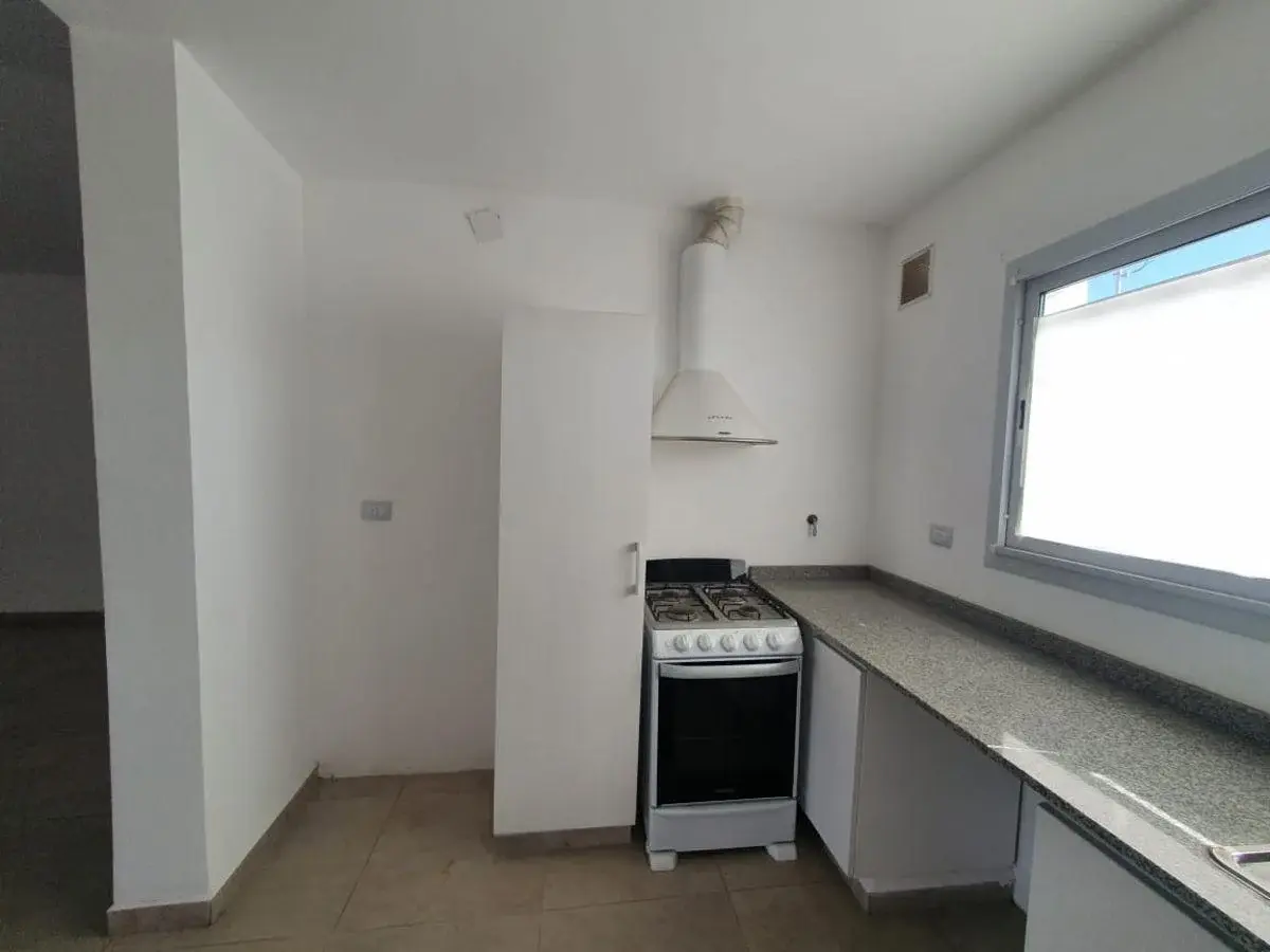 CASA EN VENTA - BARRIO CERRADO COMARCA DE ALLENDE - 3 DORM 3 BAÑOS 5