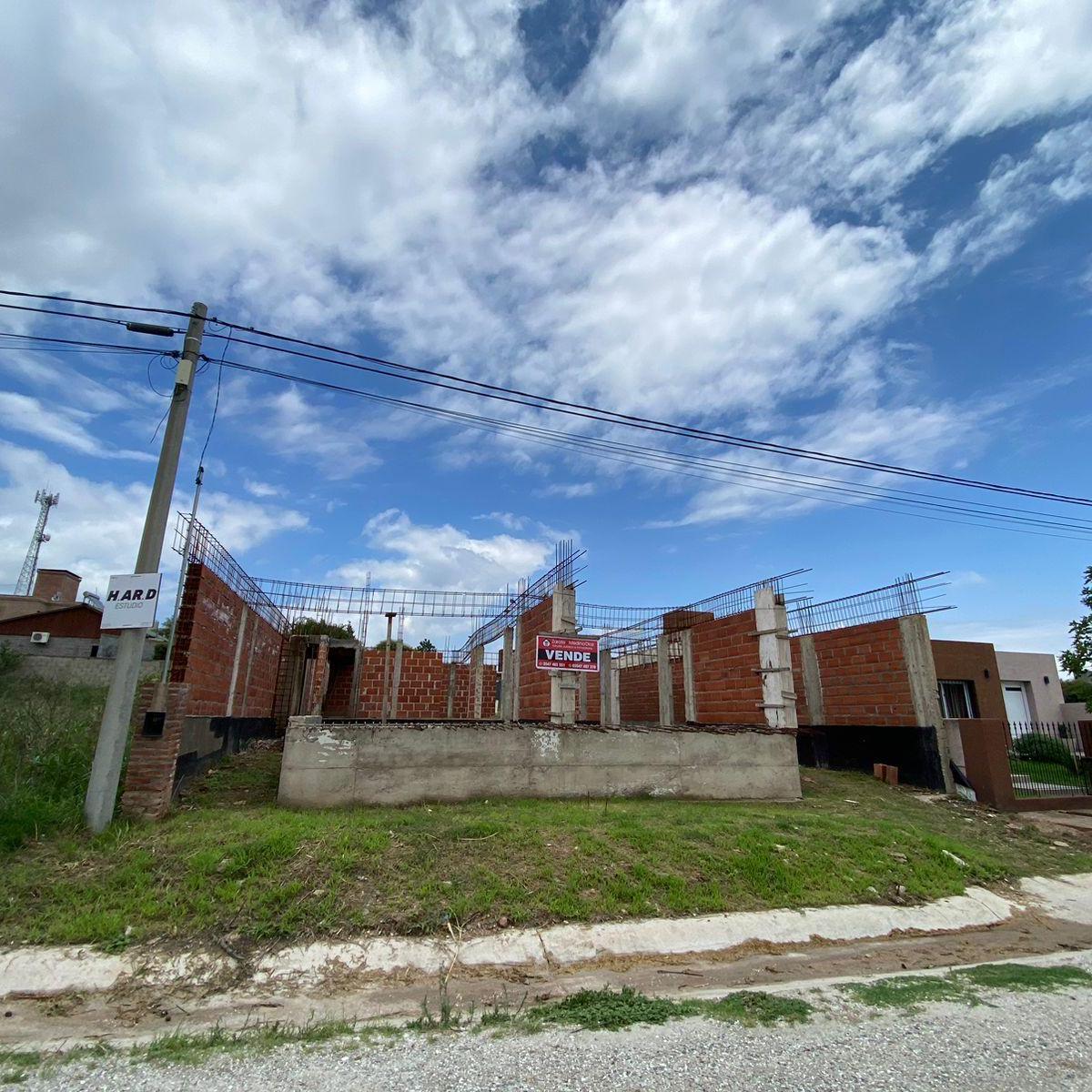 Venta Lote con Construccion B° Residencial 2