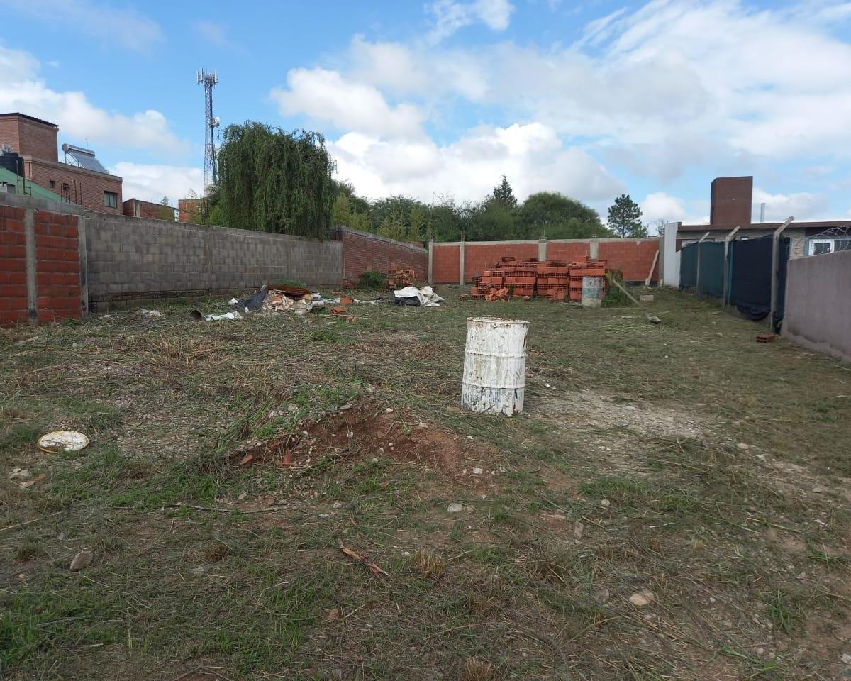 Venta Lote con Construccion B° Residencial 3