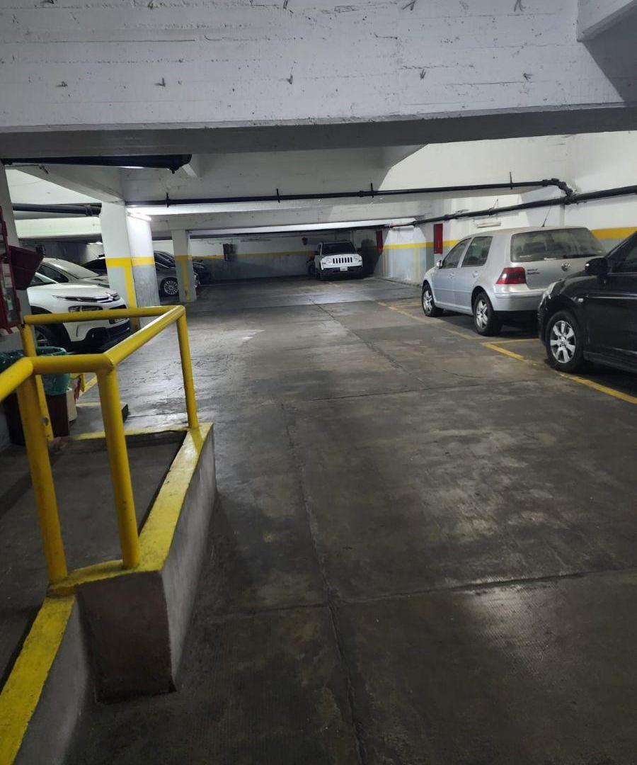 Foto de BELGRANO: EXCELENTE DÚPLEX 4 AMBIENTES + DEPENDENCIA | 2 COCHERAS | 2, imagen 4