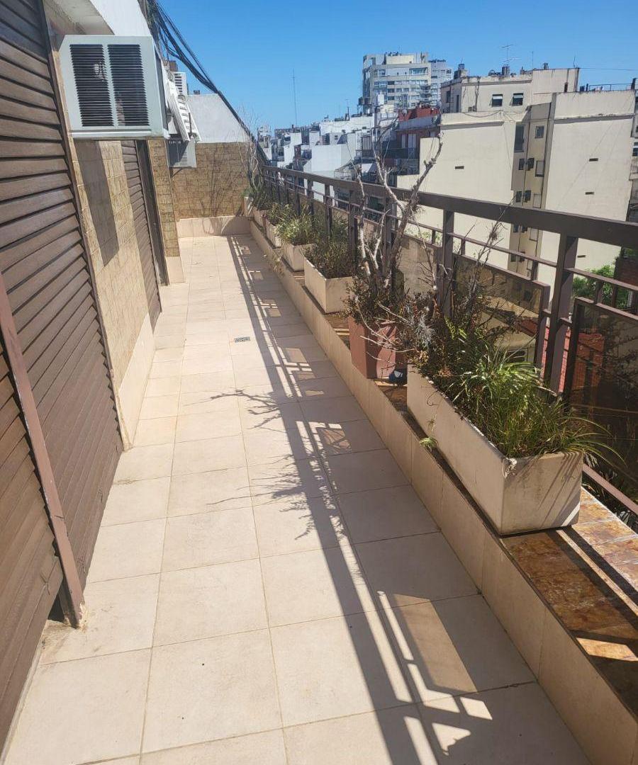 Foto de BELGRANO: EXCELENTE DÚPLEX 4 AMBIENTES + DEPENDENCIA | 2 COCHERAS | 2, imagen 3