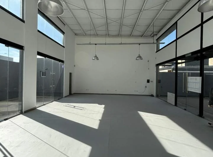 ALQUILER LOCAL COMERCIAL DOCTA 3