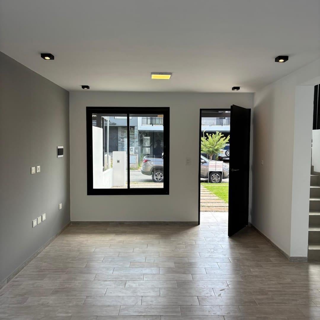 PRADOS DE MANANTIALES DUPLEX EN VENTA