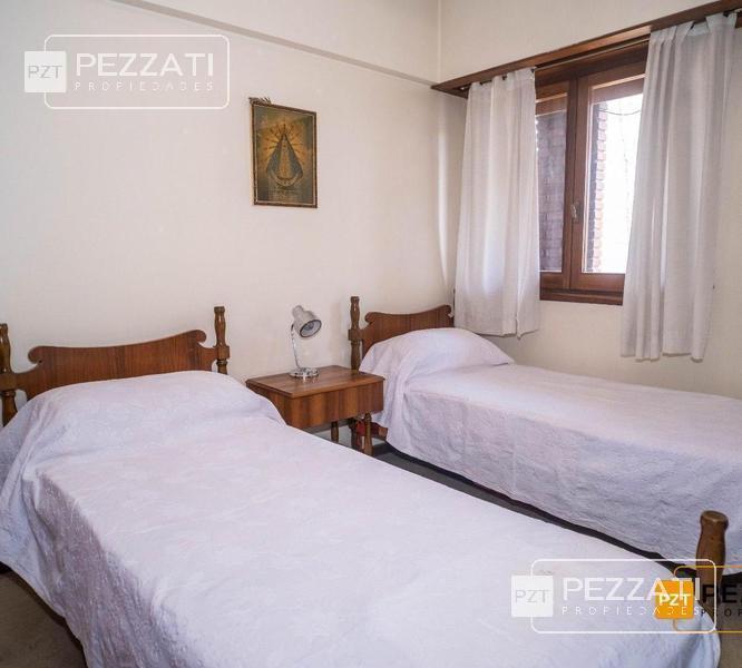 4 Ambientes en Semipiso. Z/ Chauvin. 117 m². Al Frente. Co 2