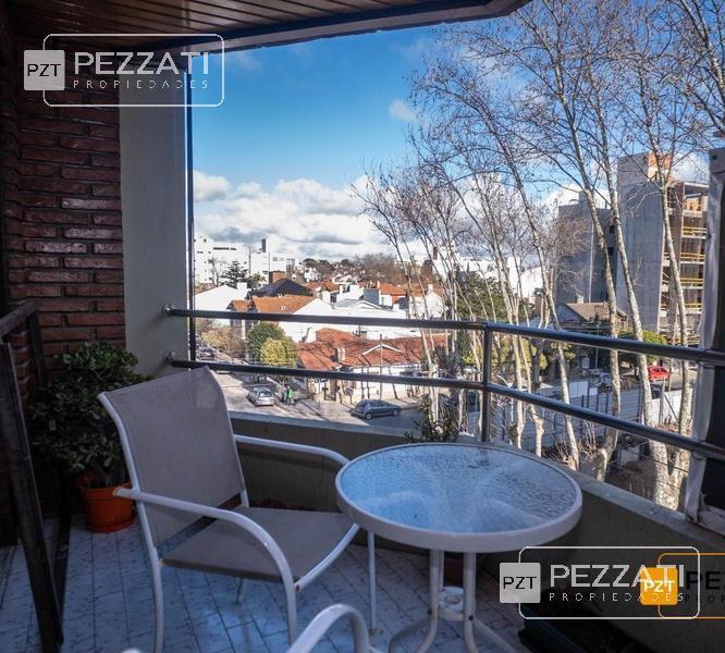 4 Ambientes en Semipiso. Z/ Chauvin. 117 m². Al Frente. Co 1