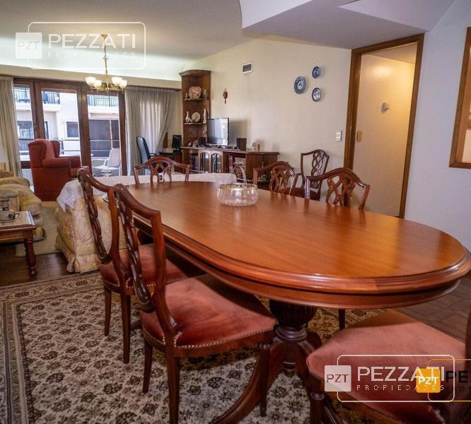 4 Ambientes en Semipiso. Z/ Chauvin. 117 m². Al Frente. Co 5