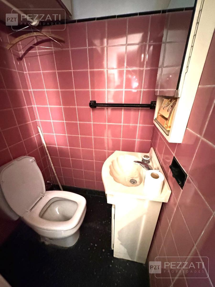 Foto de Departamento en venta. 3 ambientes. Todo externo. Cocina comedor. Mucha, imagen 2