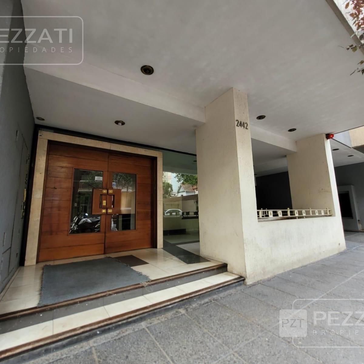 Departamento en venta. 2 amb. Cochera fija. Terraza propia. Totalmente reciclado. Z/Macrocentro