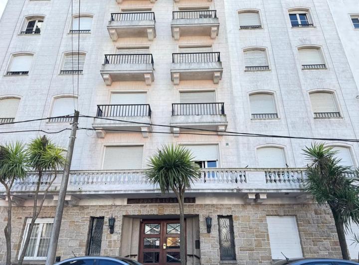 Departamento en alquiler. Un ambiente . al frente. Zona La Perla 1