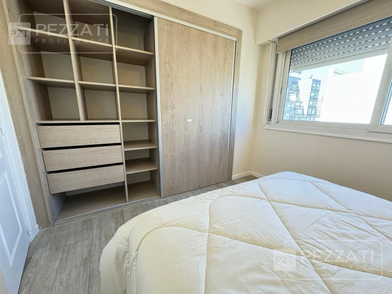 2 ambientes en Alquiler . z/ Santa Fe y Alberti. externo. Reciclado. Amoblado. Balcon 4