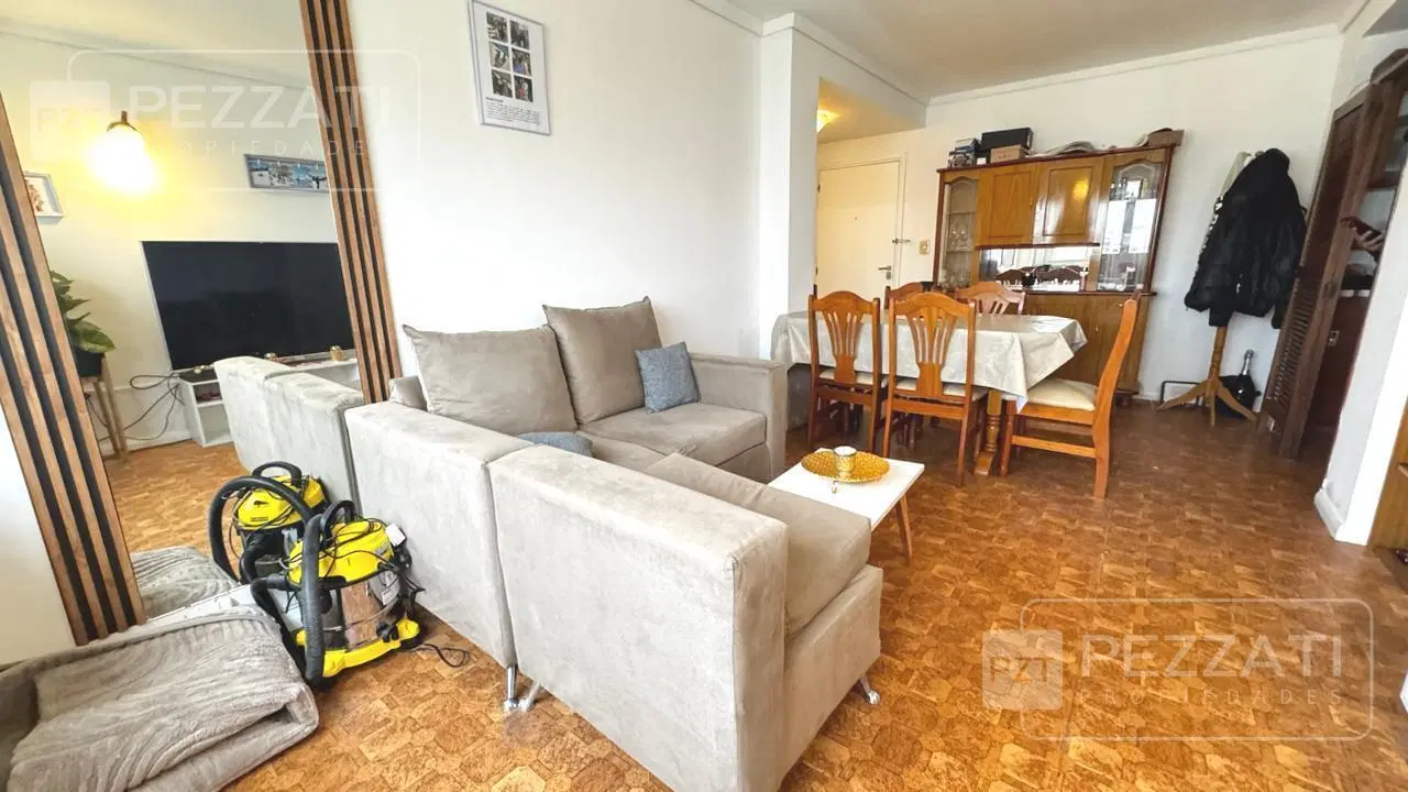Departamento de 2 ambientes en alquiler por 24 meses. Zona La Perla. Muy luminoso. 1