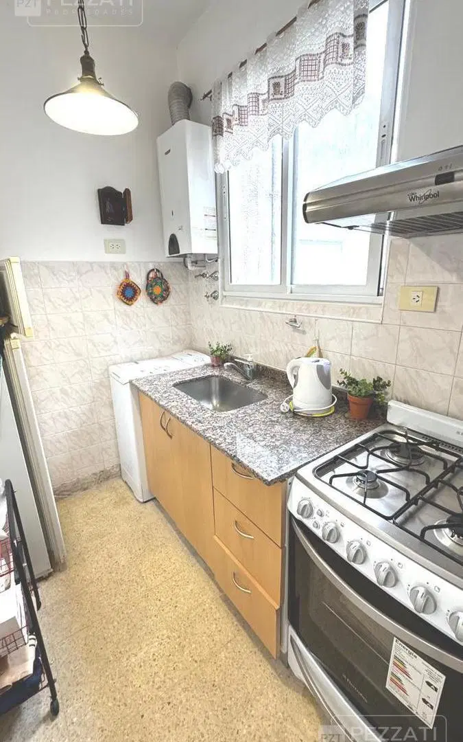 2 ambientes en venta. z/ Moreno y Santa Fe. Contrafrente. Amoblado. Impecable. Reciclado 3